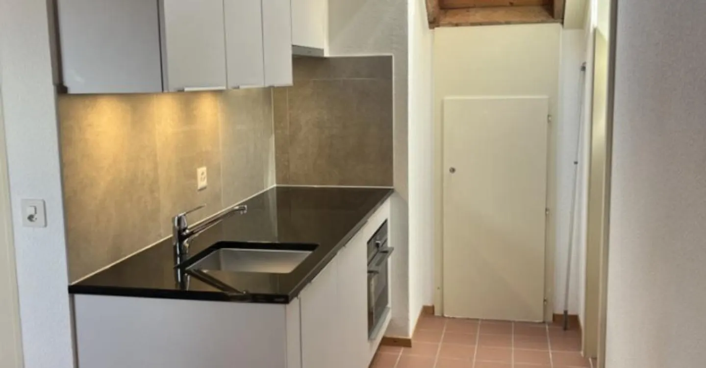 Very beautiful rental house from the 30s, 3 apartments, 582 m2 land - Photo 3 of 12