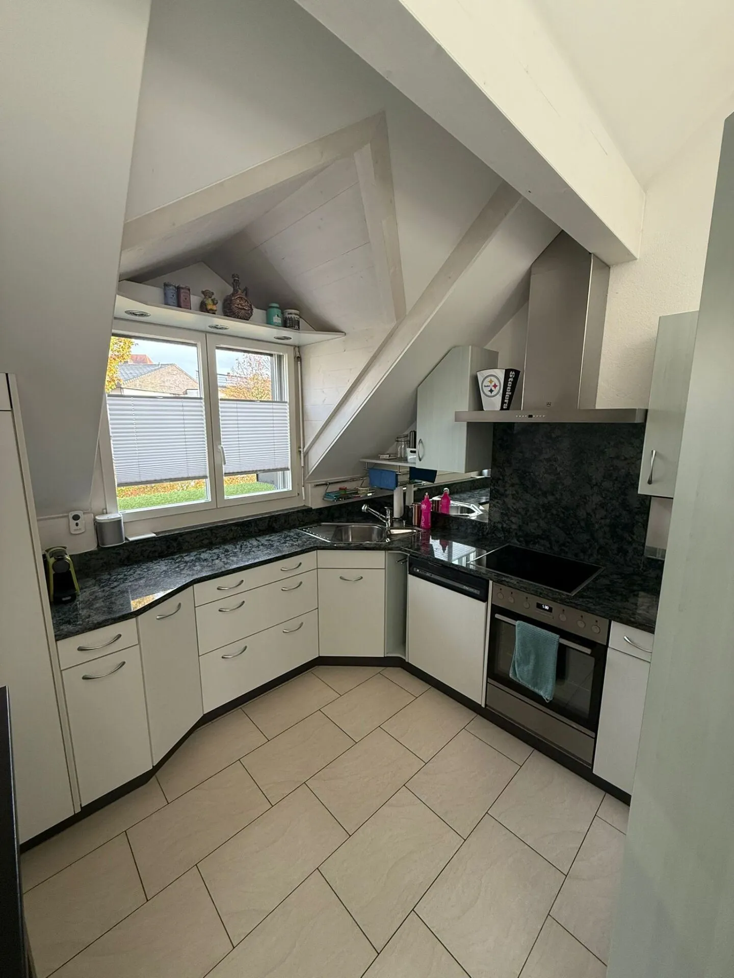 Bellissimo attico di 4,5 stanze con grande terrazza - Foto 9 di 11