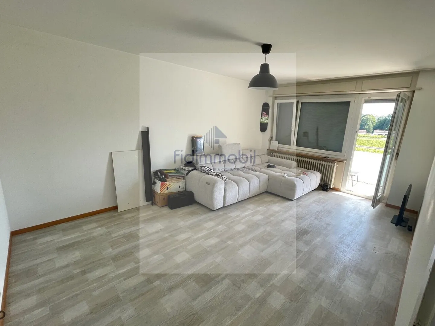 3.5 Room Apartment with Balcony in Cortaillod - Photo 3 of 6