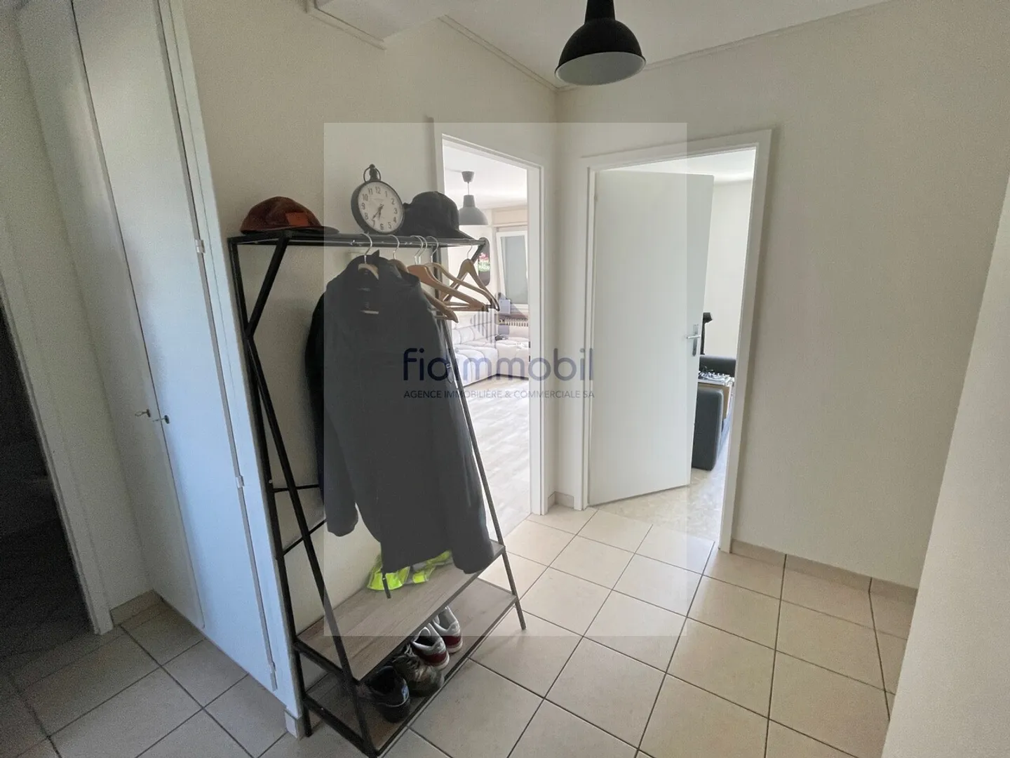 3.5 Room Apartment with Balcony in Cortaillod - Photo 2 of 6