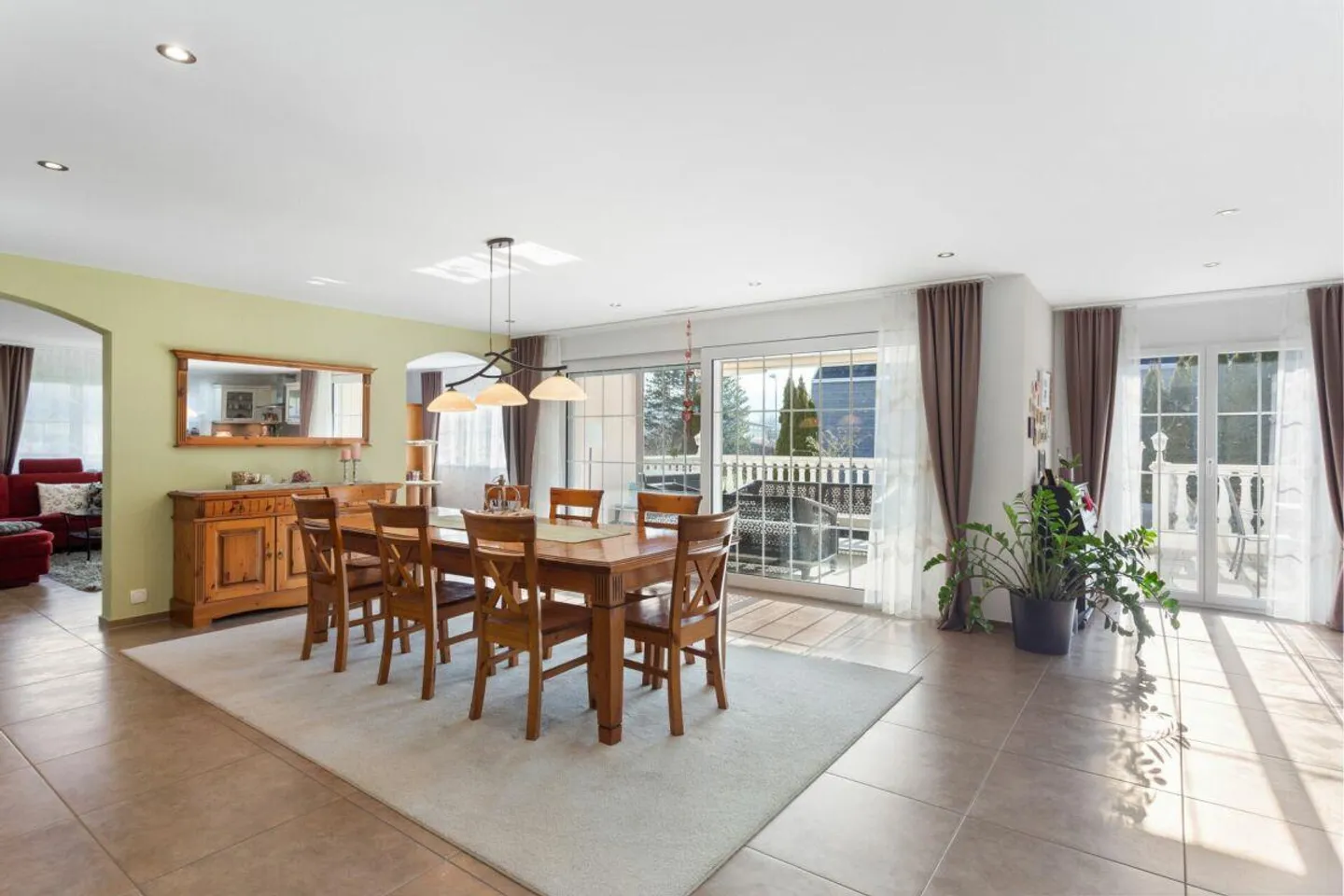 Sun, Privacy, Generosity - a unique multi-generational house - Photo 5 of 11