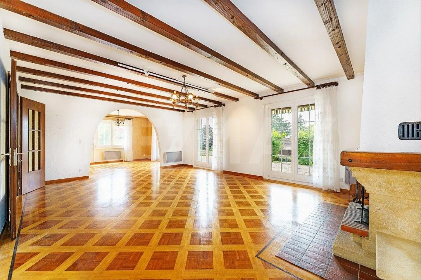 Villa familiare che offre molteplici possibilità - Foto 1 di 13