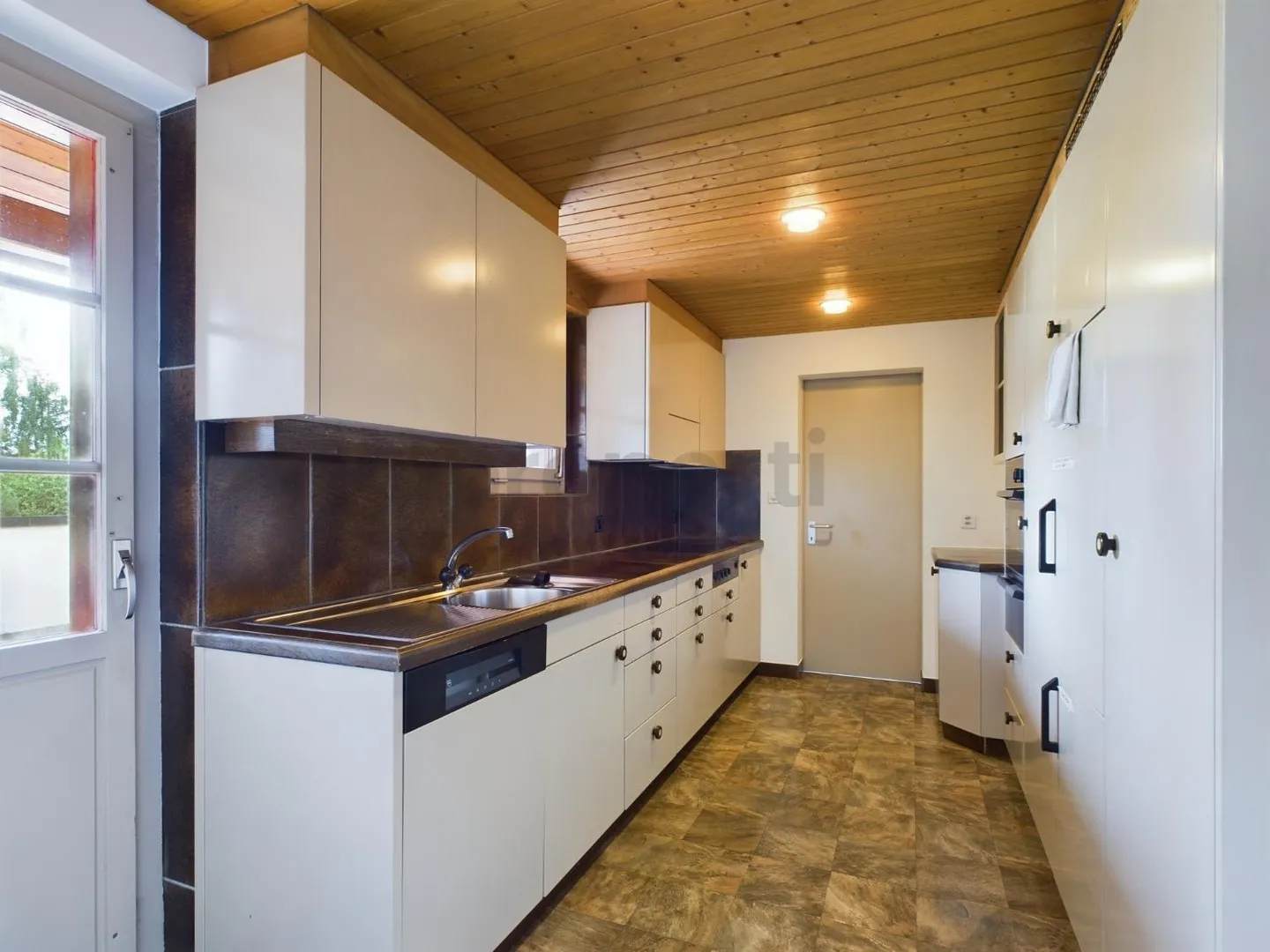 Spacious 5.5-room maisonette with balcony in Bischofszell - Photo 4 of 13