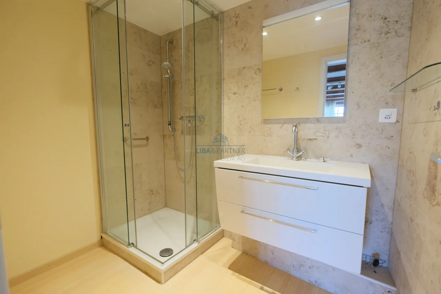 Maison spéciale alliant histoire, caractère et qualité de vie - Photo 9 sur 13