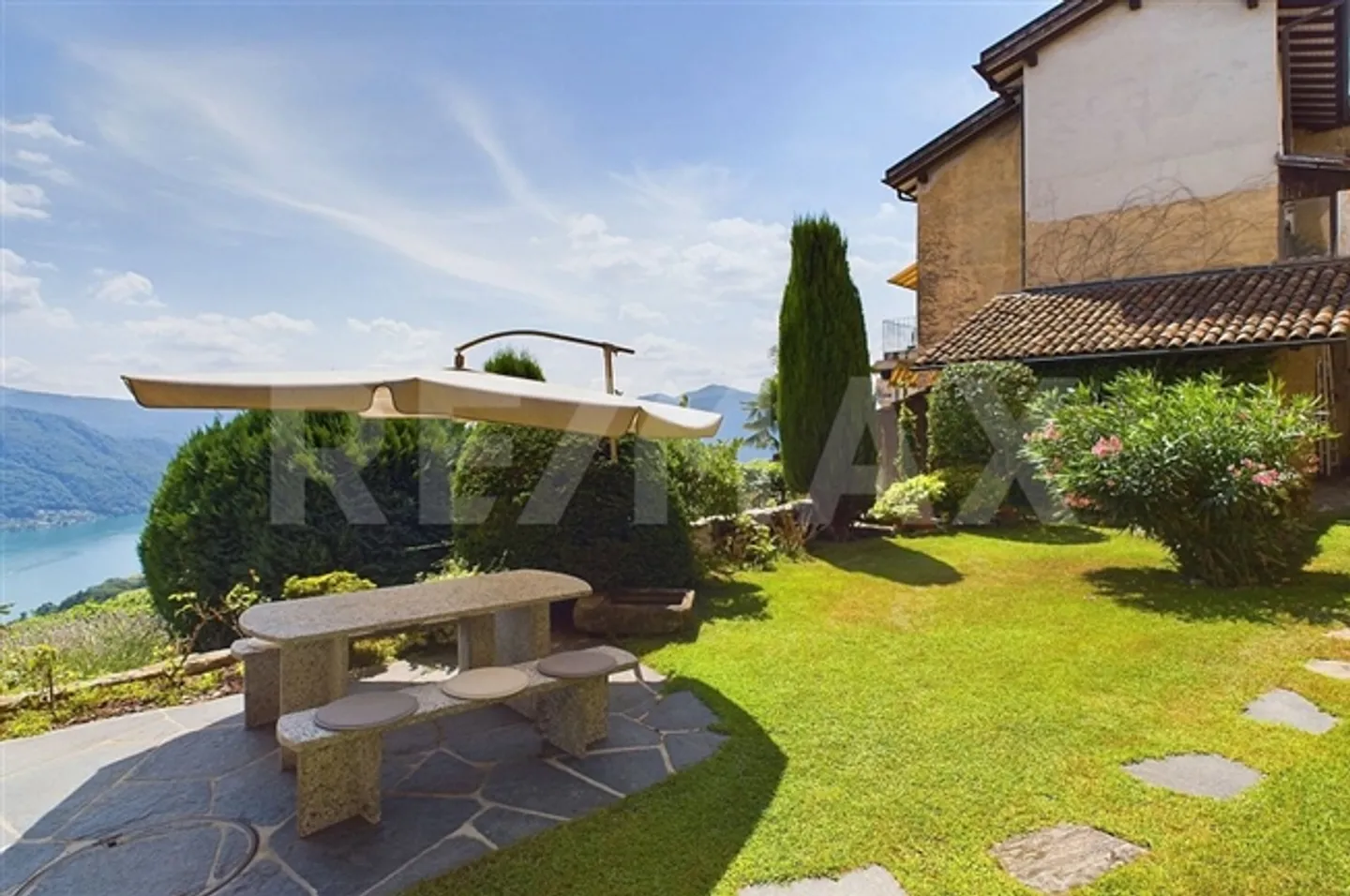 Casa singola di 7 stanze - Foto 3 di 13