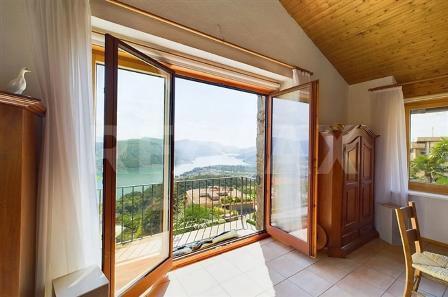 Casa singola di 7 stanze - Foto 7 di 13