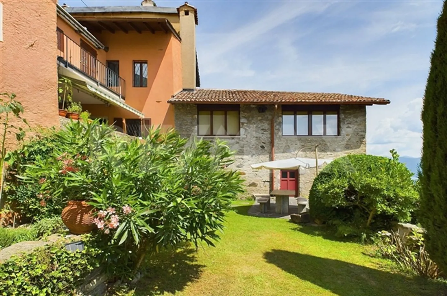 Casa singola di 7 stanze - Foto 9 di 13