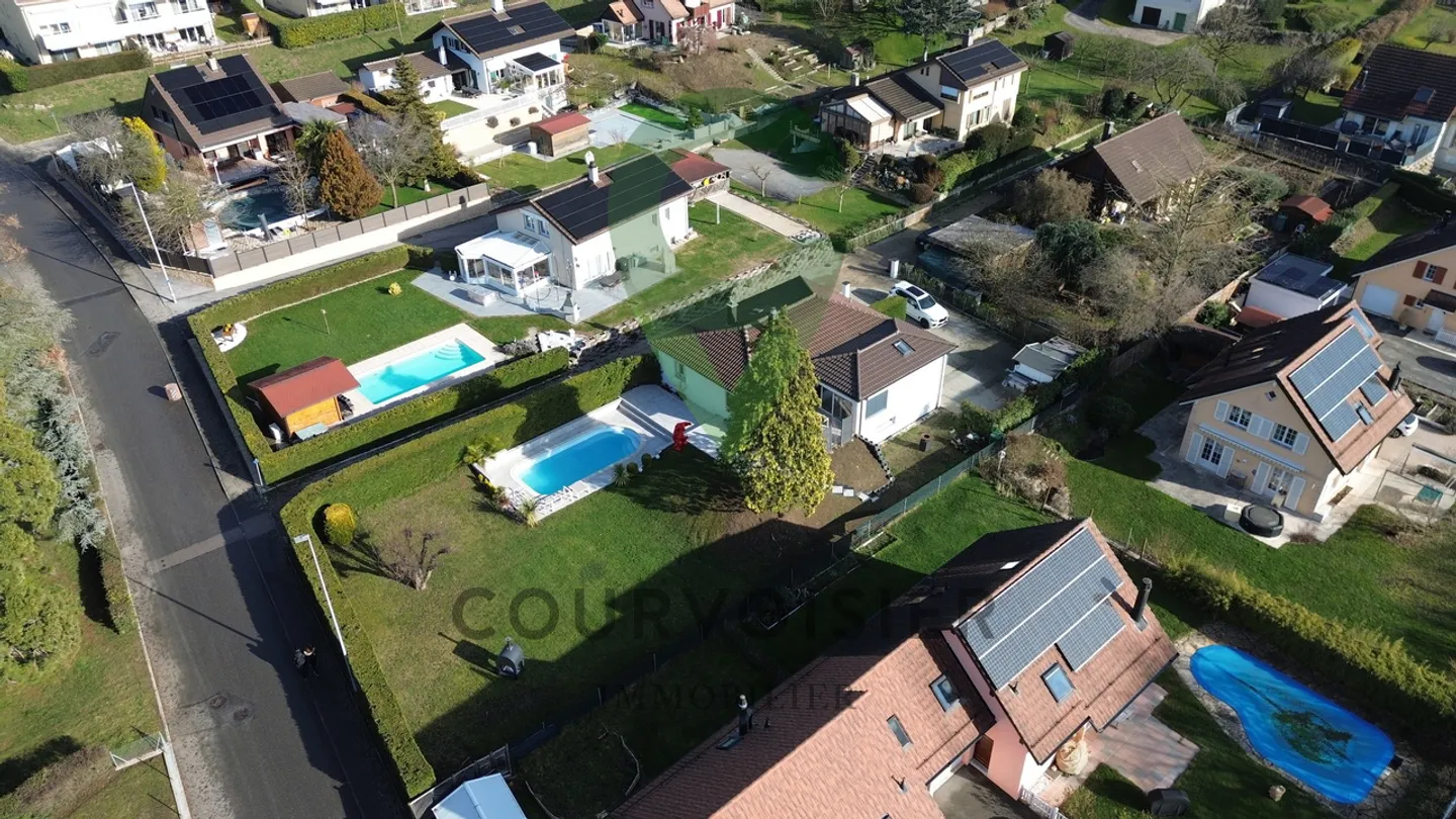 Renovierte Einfamilienvilla mit Pool im Herzen von Penthalaz - Foto 15 von 15