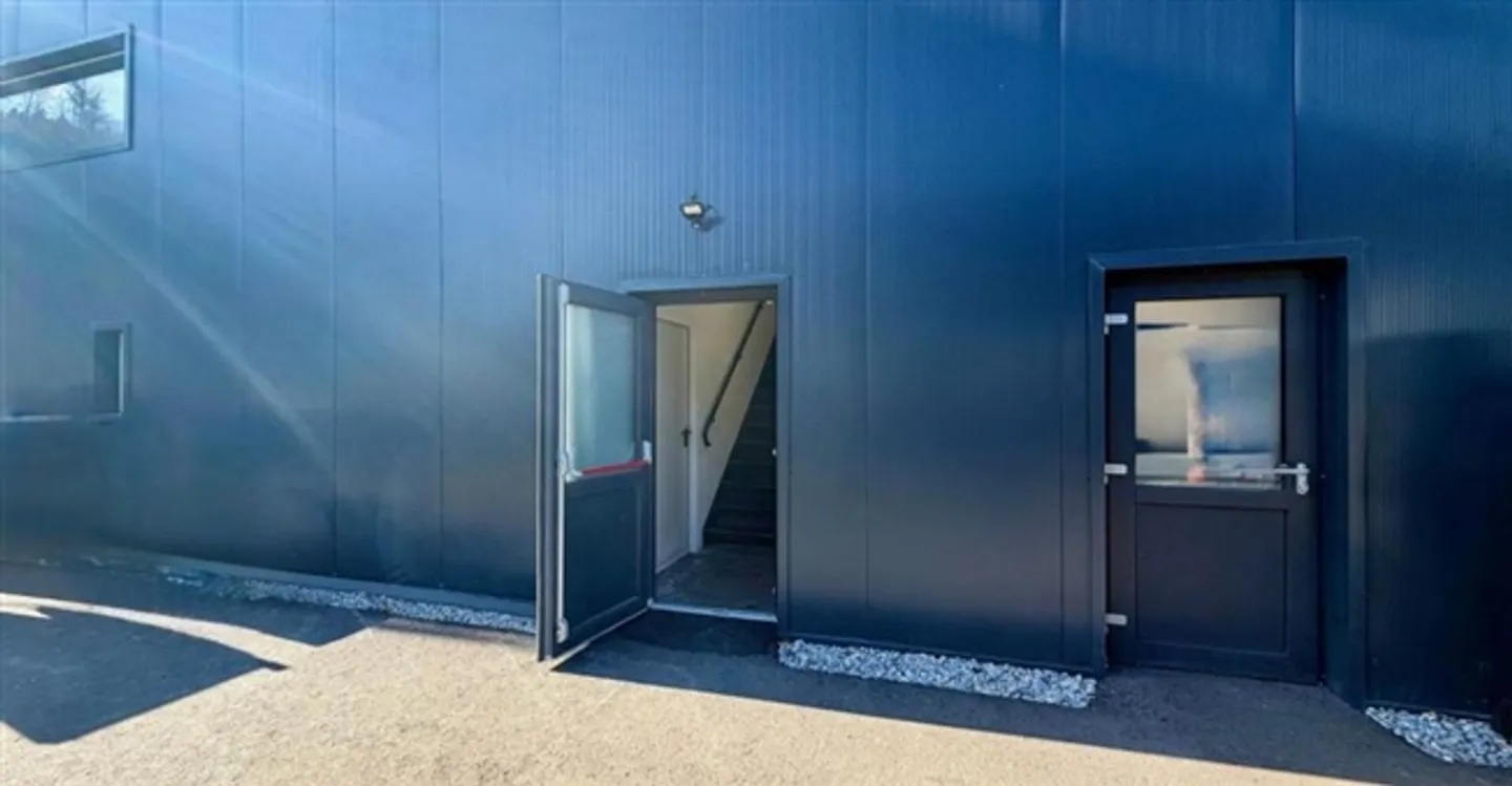 Office 1 room - Photo 8 of 8