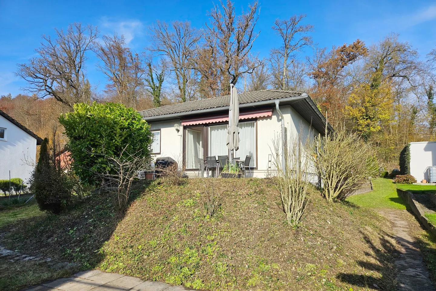 Casa unifamiliare al confine della foresta - Foto 1 di 14