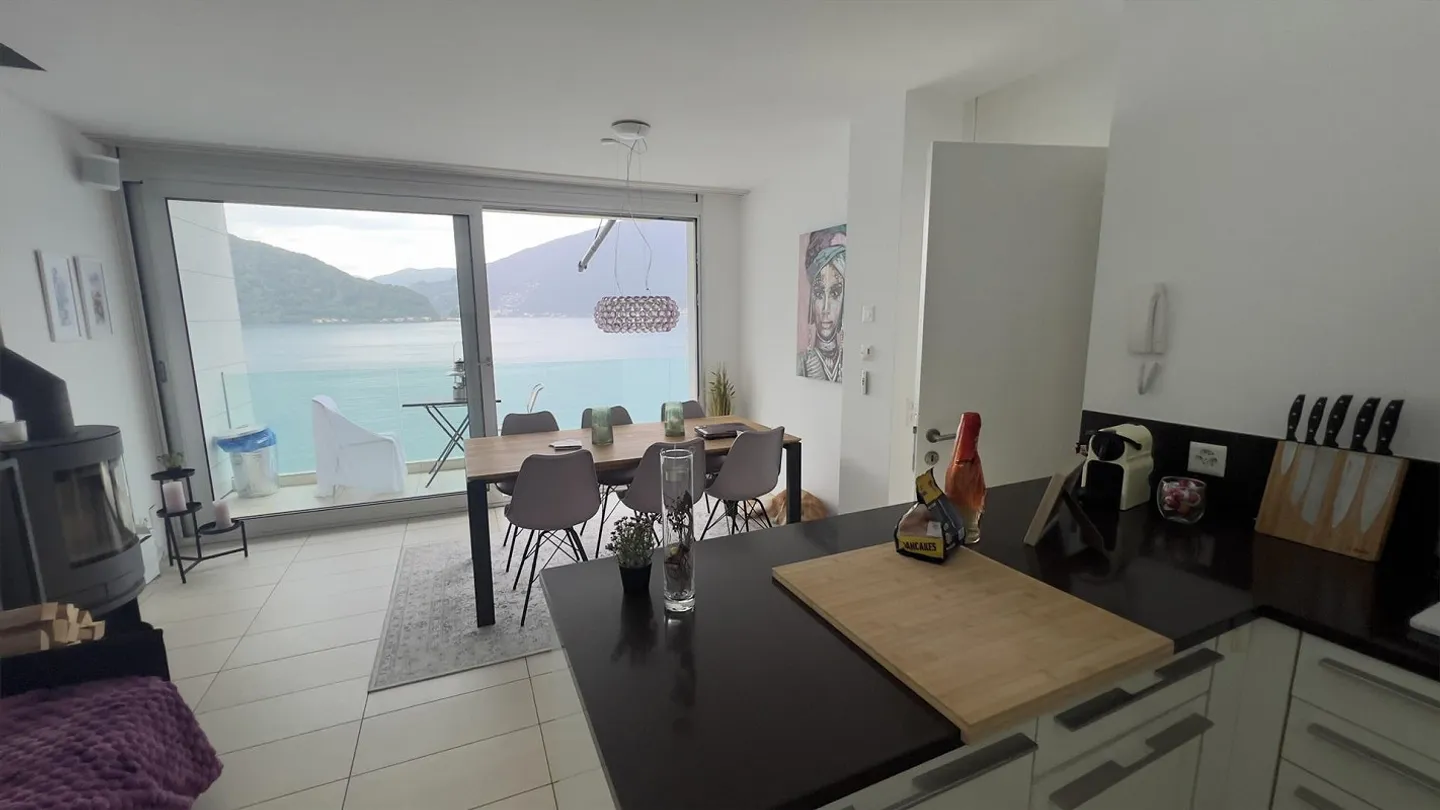 Exklusives 4.5-Zimmer-Villa mit Zugang zum See in Maroggia - Foto 1 von 13