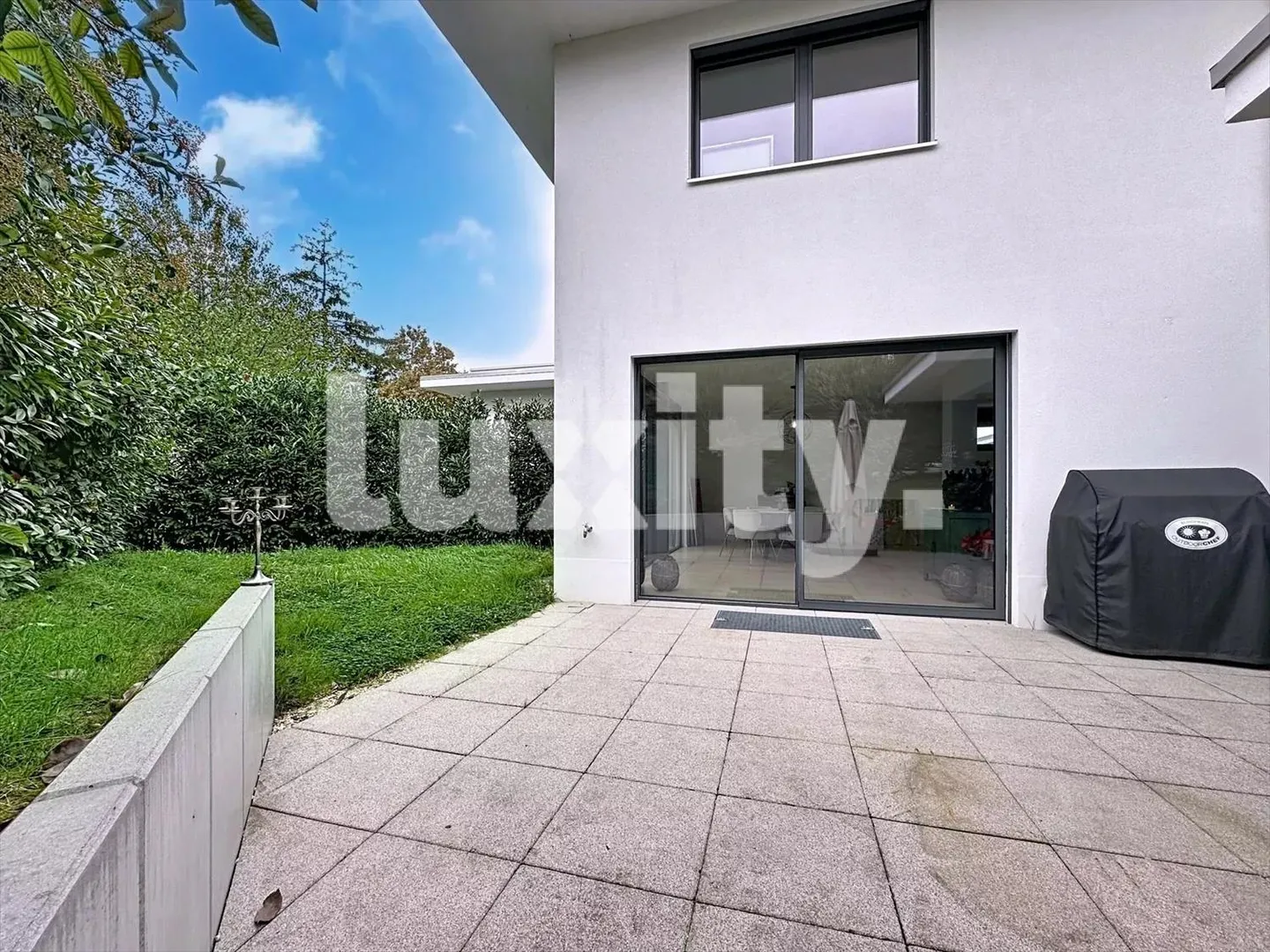 Modern House in Anières - Photo 5 of 5