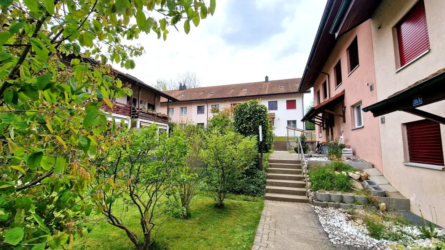 Quiet, bright and spacious - Photo 1 of 19