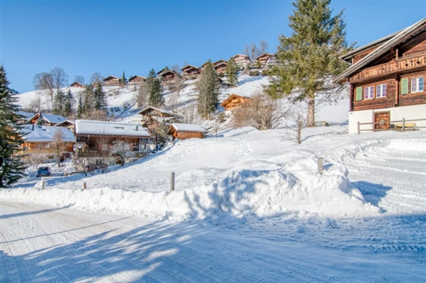 Terrain de construction exclusif dans le meilleur emplacement ensoleillé à Grindelwald - Vivre avec vue panoramique, idéal pour une maison unifamiliale ou bifamiliale - Photo 6 sur 16