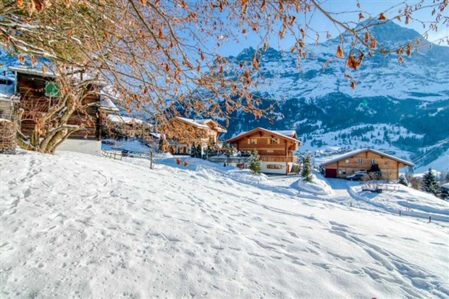 Terrain de construction exclusif dans le meilleur emplacement ensoleillé à Grindelwald - Vivre avec vue panoramique, idéal pour une maison unifamiliale ou bifamiliale - Photo 10 sur 16