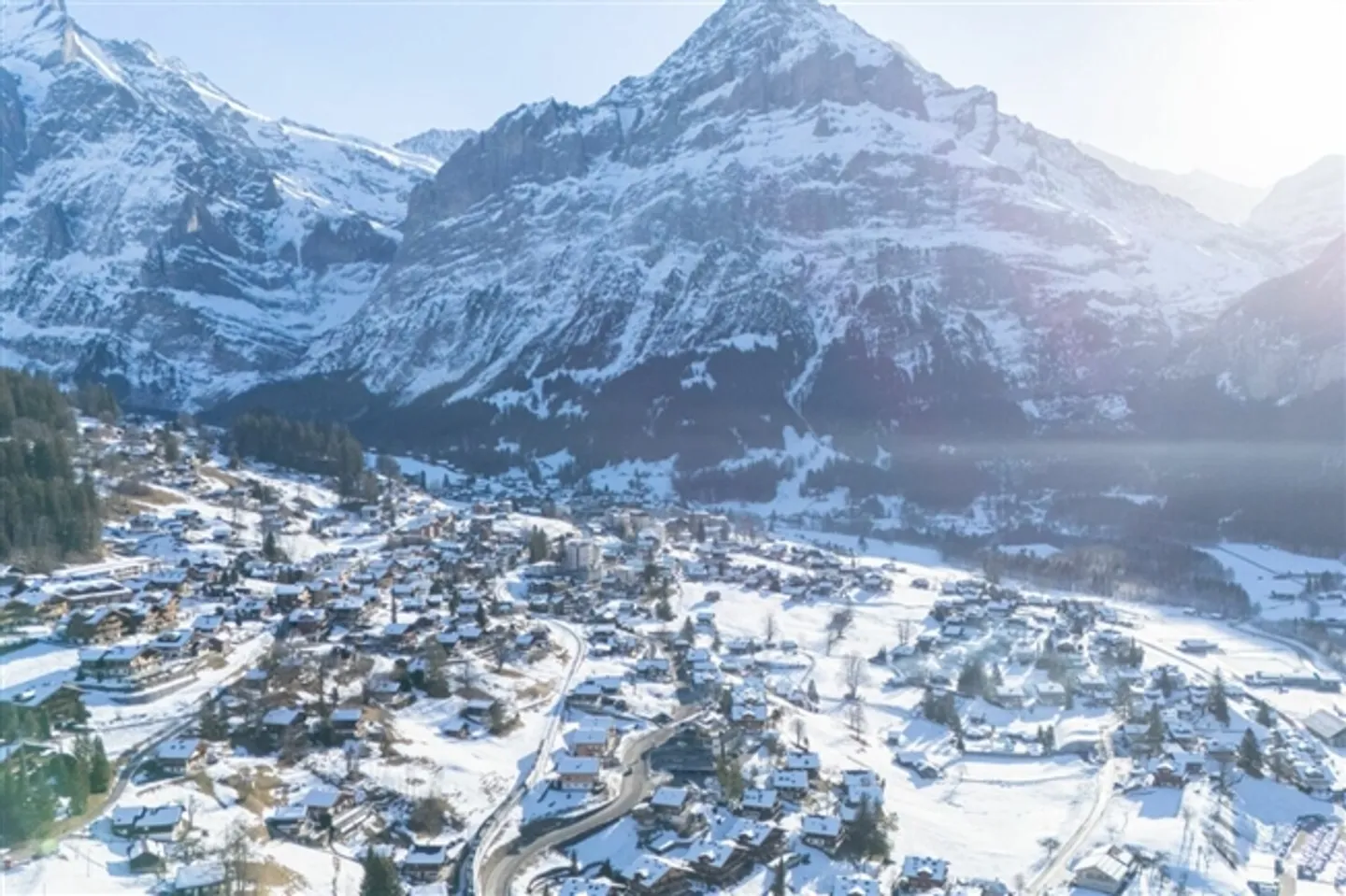 Terrain de construction exclusif dans le meilleur emplacement ensoleillé à Grindelwald - Vivre avec vue panoramique, idéal pour une maison unifamiliale ou bifamiliale - Photo 15 sur 16
