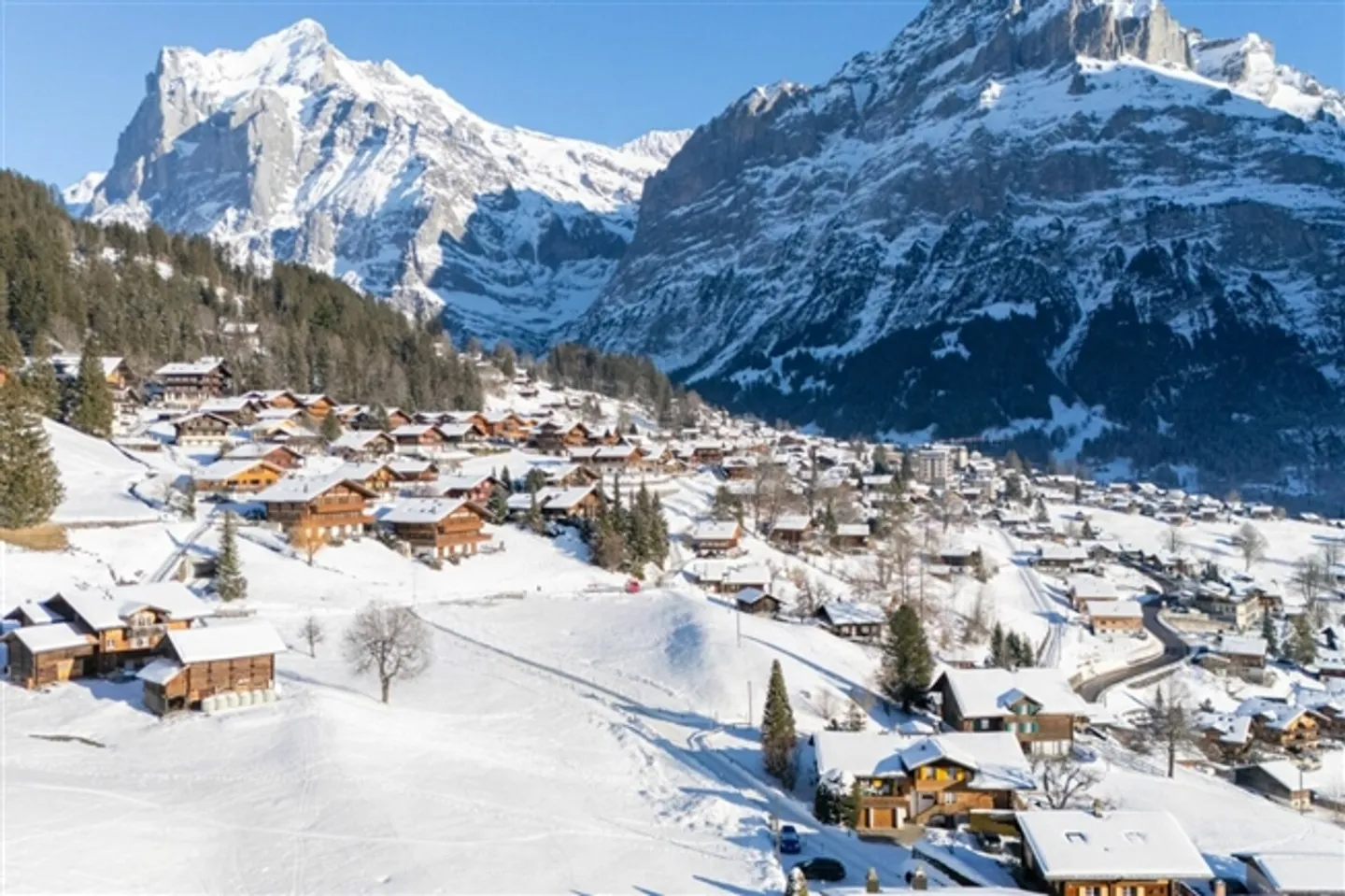 Terrain de construction exclusif dans le meilleur emplacement ensoleillé à Grindelwald - Vivre avec vue panoramique, idéal pour une maison unifamiliale ou bifamiliale - Photo 16 sur 16