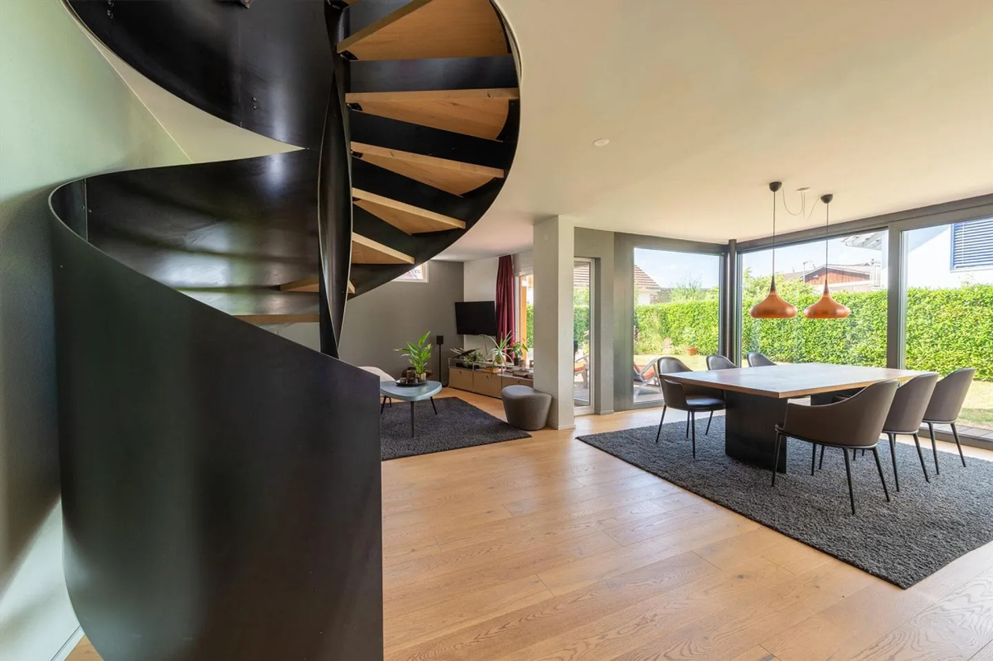Move in and enjoy - Well-maintained single-family home with versatile... - Photo 5 of 13