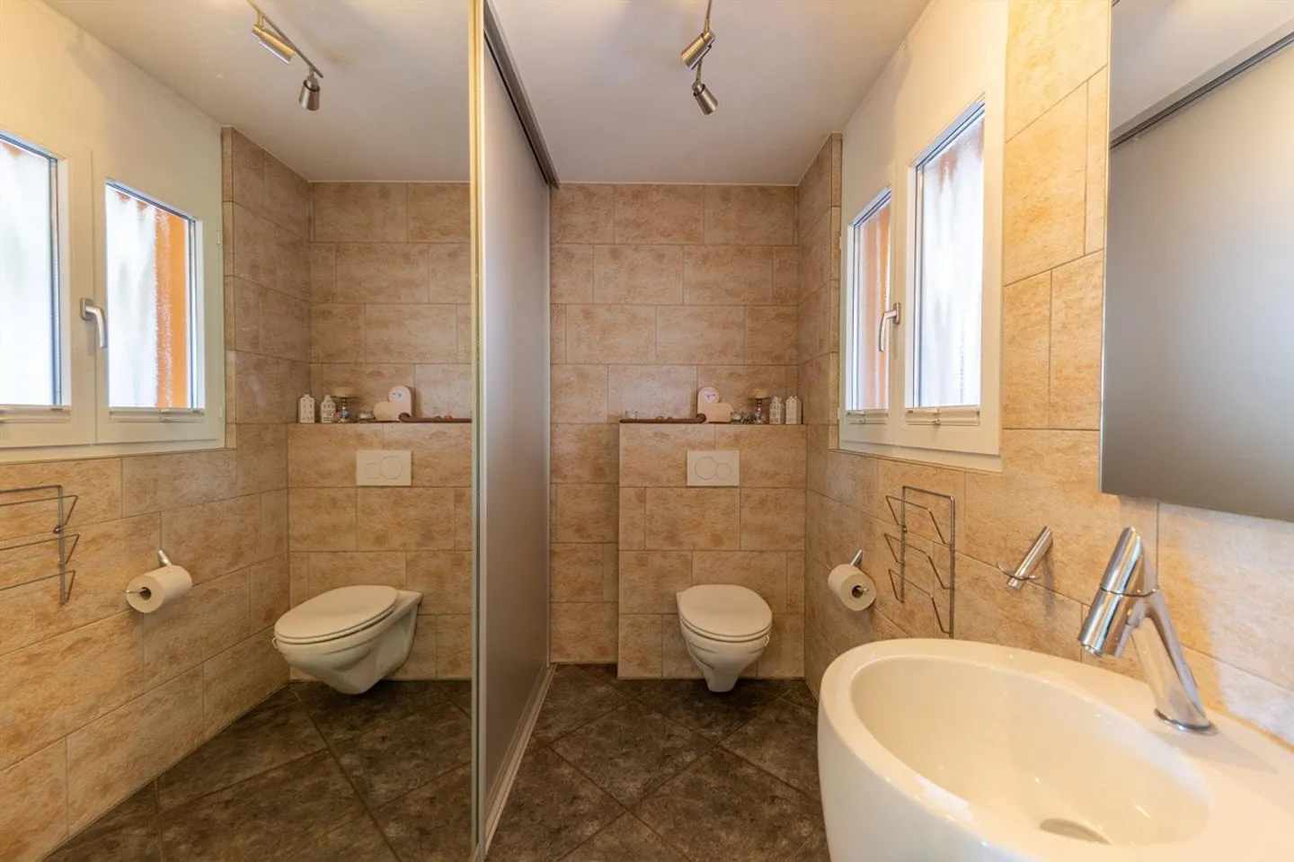 Move in and enjoy - Well-maintained single-family home with versatile... - Photo 8 of 13