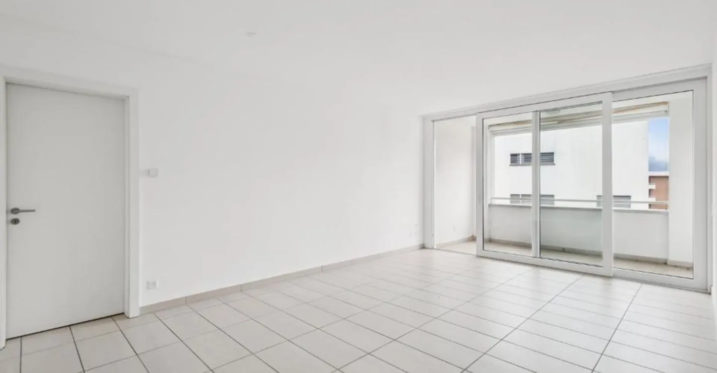 3.5 rooms in a strategic area for families with 2 free net rents! - Photo 2 of 8