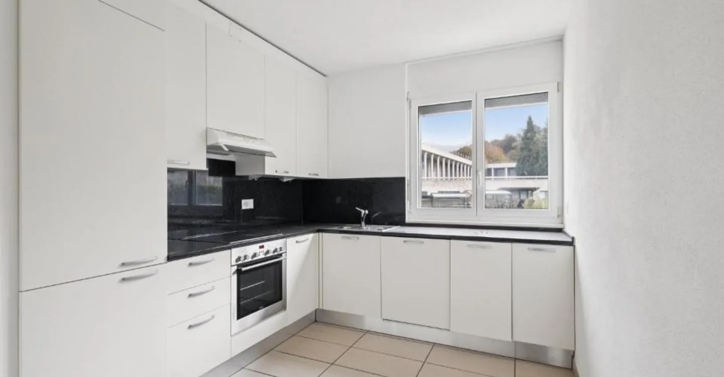 3.5 rooms in a strategic area for families with 2 free net rents! - Photo 4 of 8