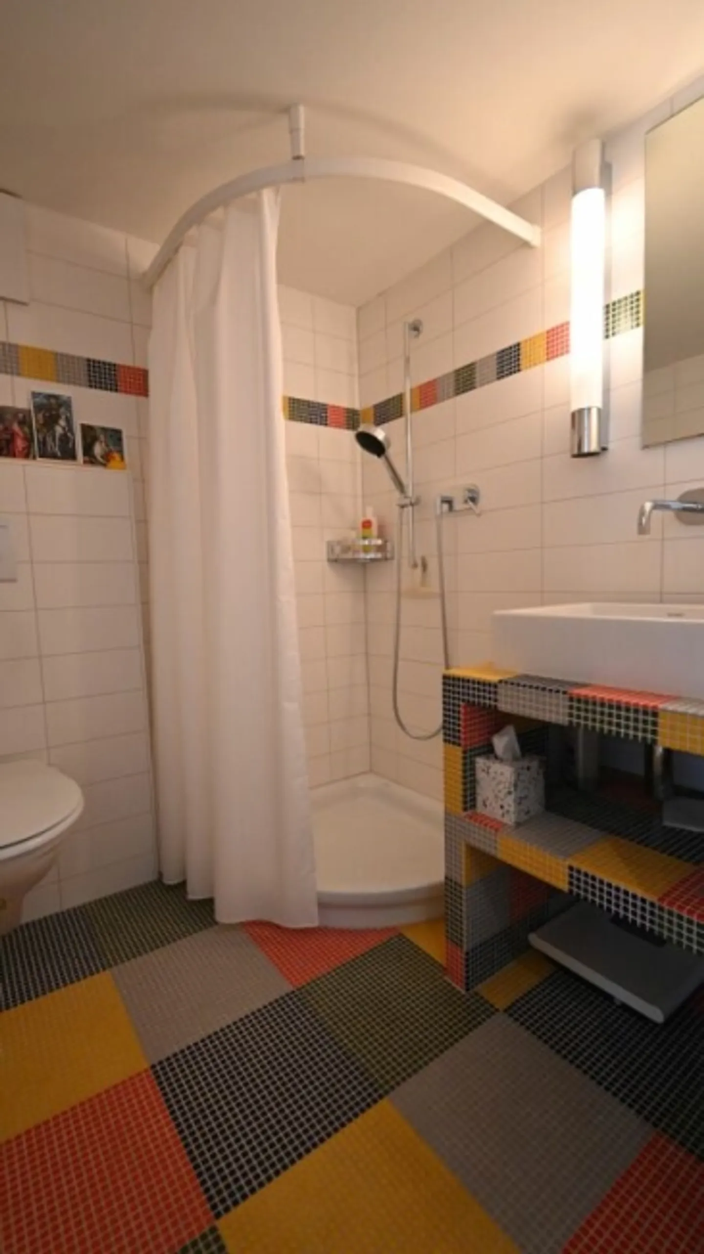Casa residenziale ristrutturata con cura e stile con due appartamenti duplex e piano ufficio - Foto 16 di 20