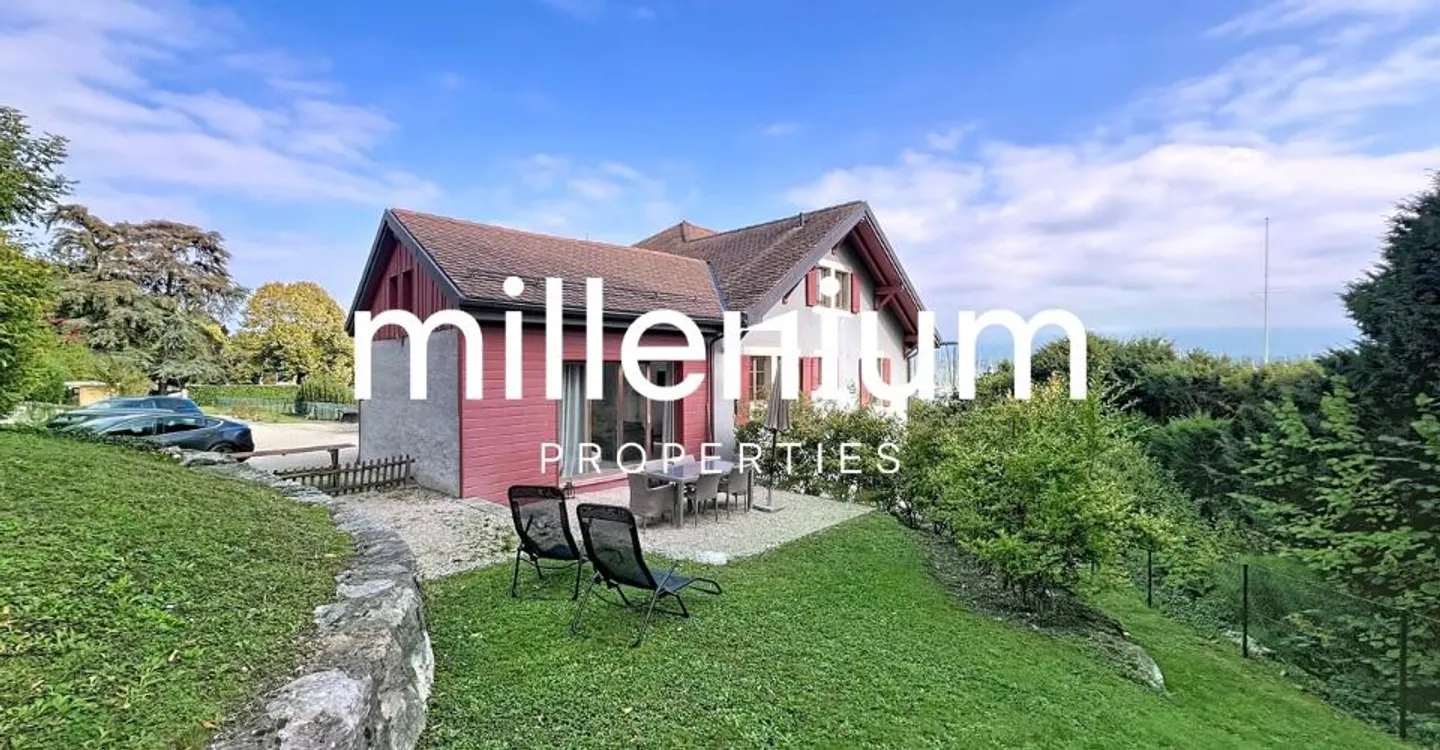 Magnificent villa with garden just steps from the lake - Photo 2 of 13