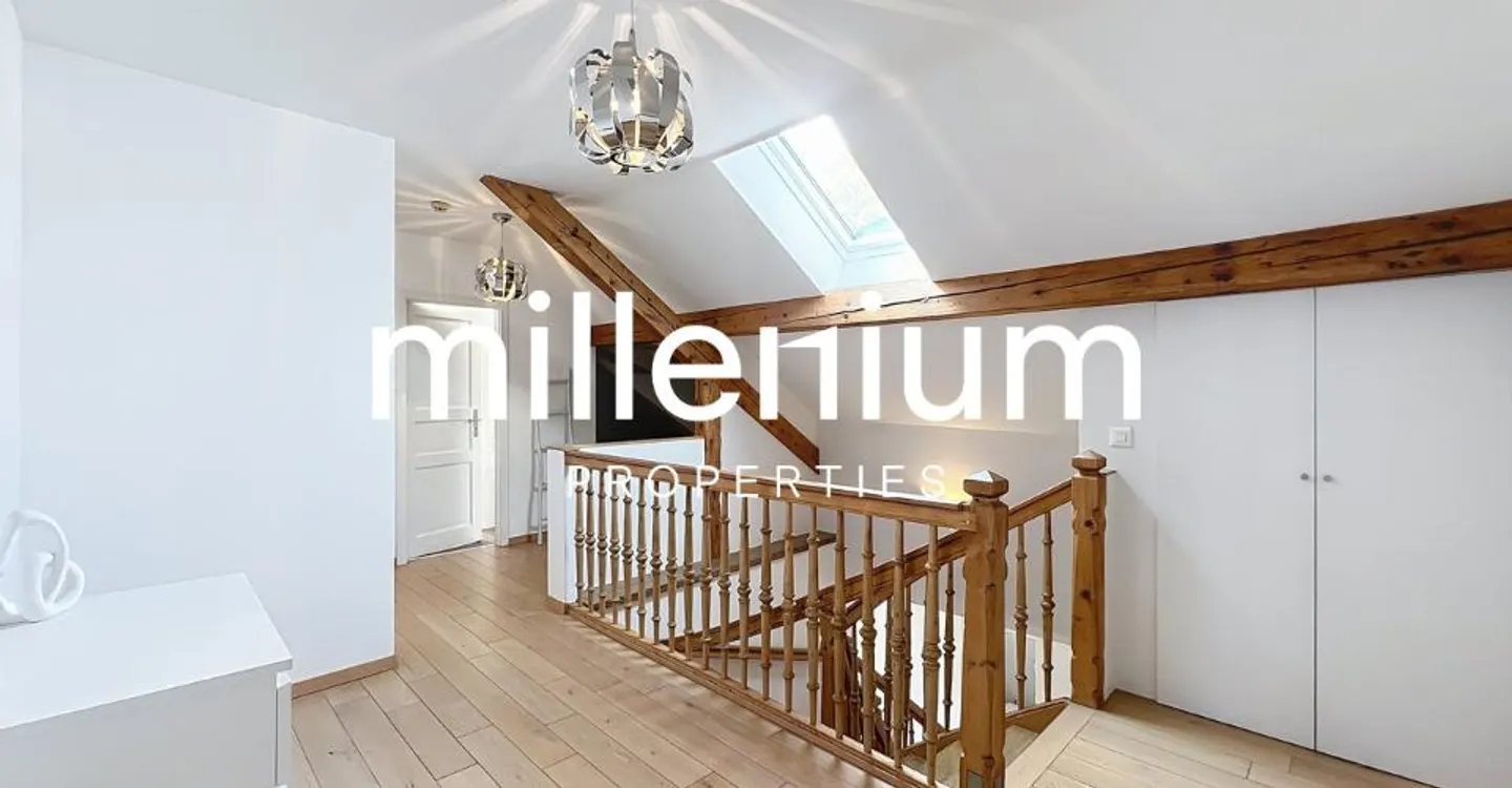 Magnificent villa with garden just steps from the lake - Photo 9 of 13
