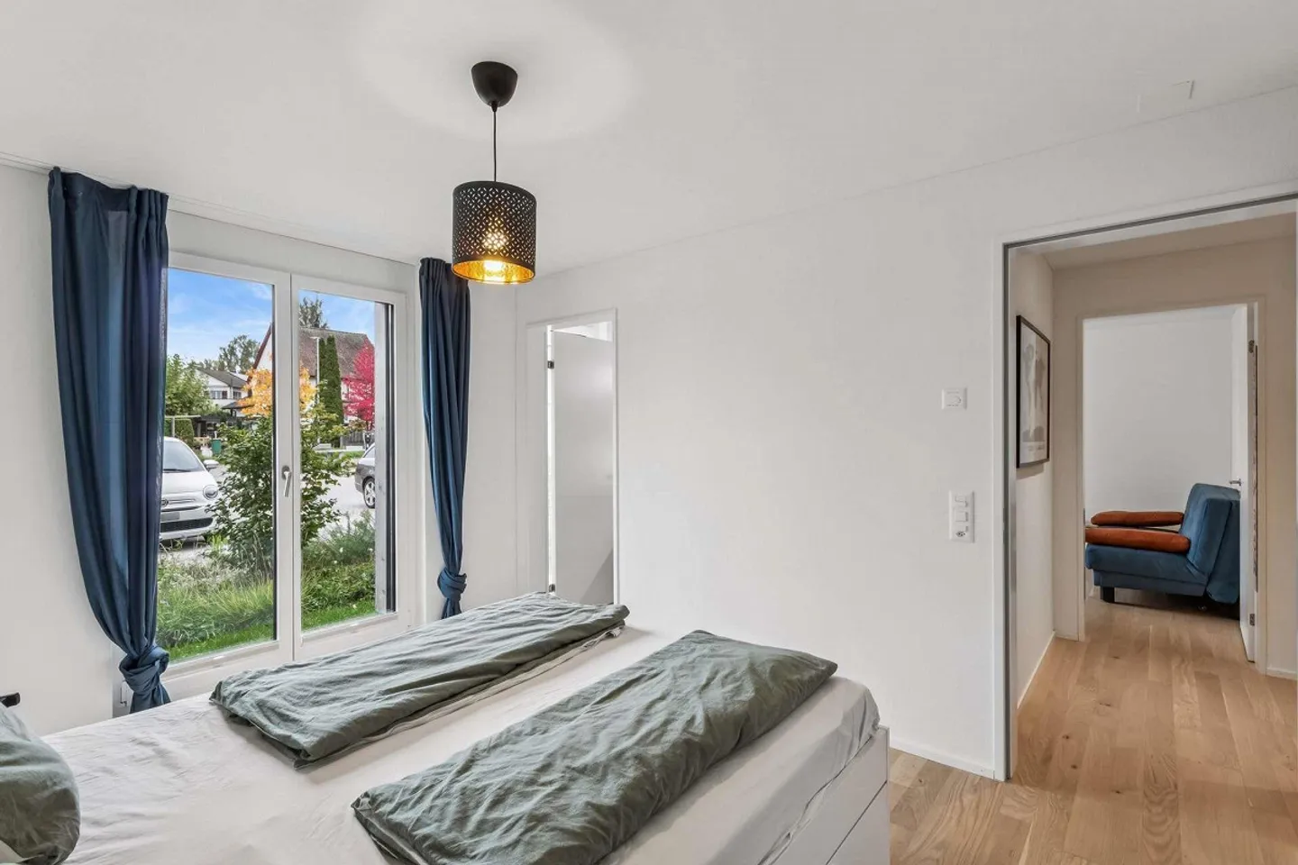 Moderne und lichtdurchflutete 4.5-Zimmer-Wohnung mit Gartenfläche - Foto 4 von 9