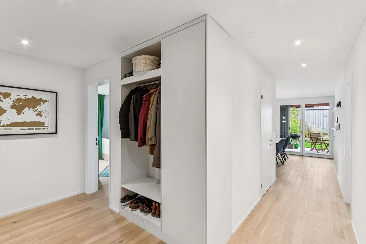 Moderne und lichtdurchflutete 4.5-Zimmer-Wohnung mit Gartenfläche - Foto 7 von 9