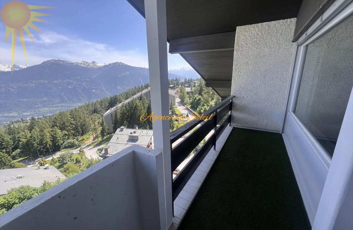 Wunderschöne 4,5-Zimmer-Wohnung im Dachgeschoss, die 2023 komplett renoviert wurde! - Foto 8 von 12