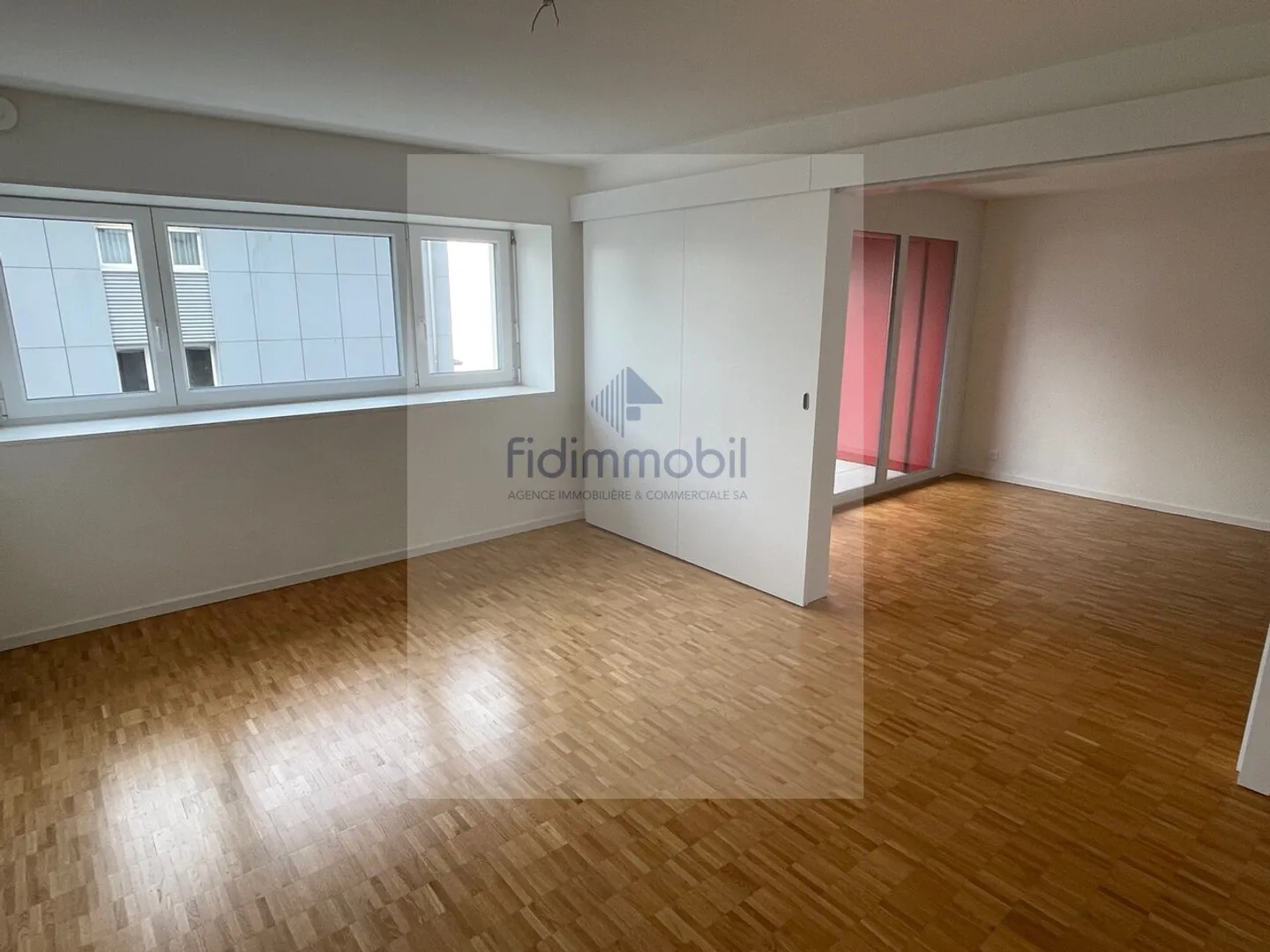 Spacious 4.5-room apartment with balcony, cellar, and attic - Photo 4 of 8