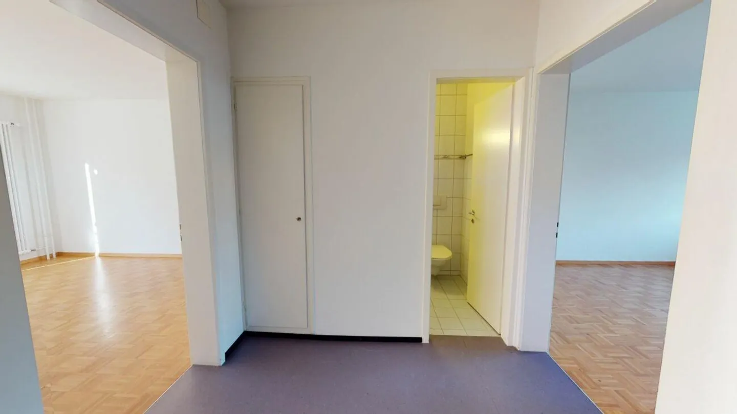 Charming 3-room apartment - Photo 2 of 8