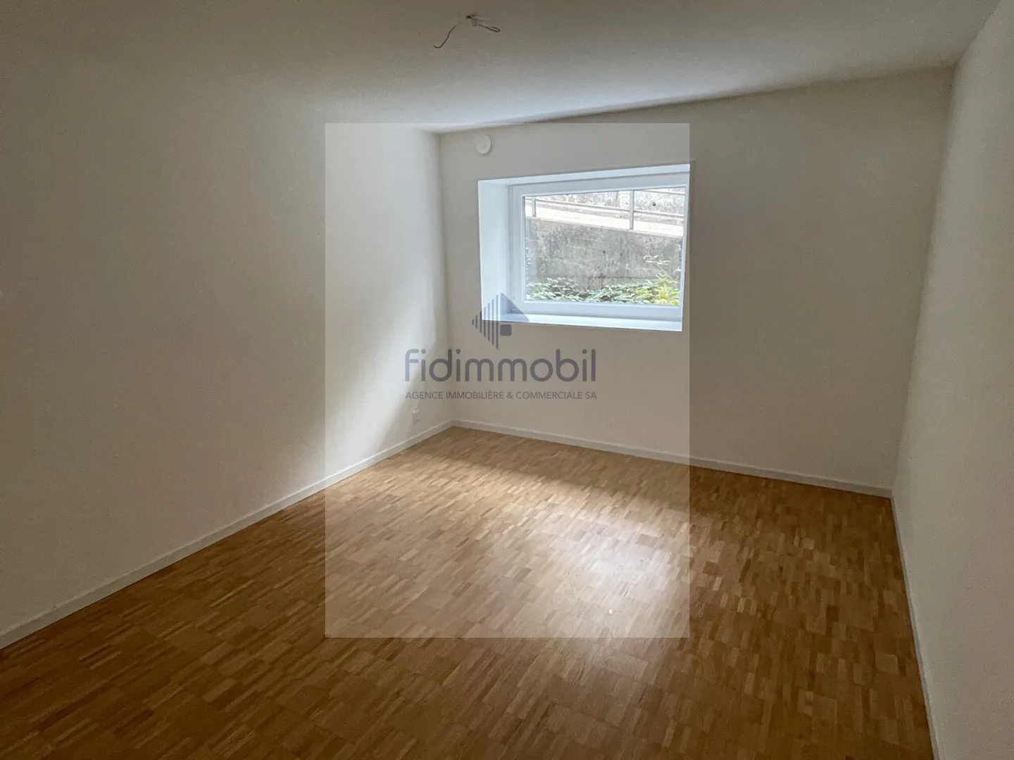 Spacious 4.5-room apartment with balcony, cellar, and attic - Photo 5 of 8