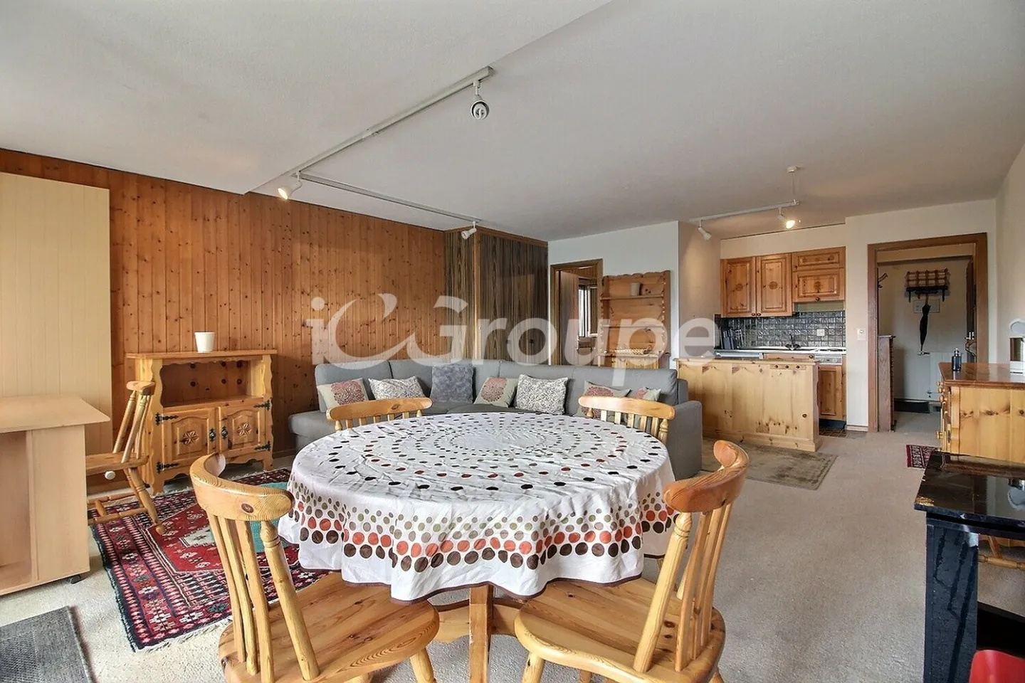 Furnished apartment for rent - Photo 2 of 7