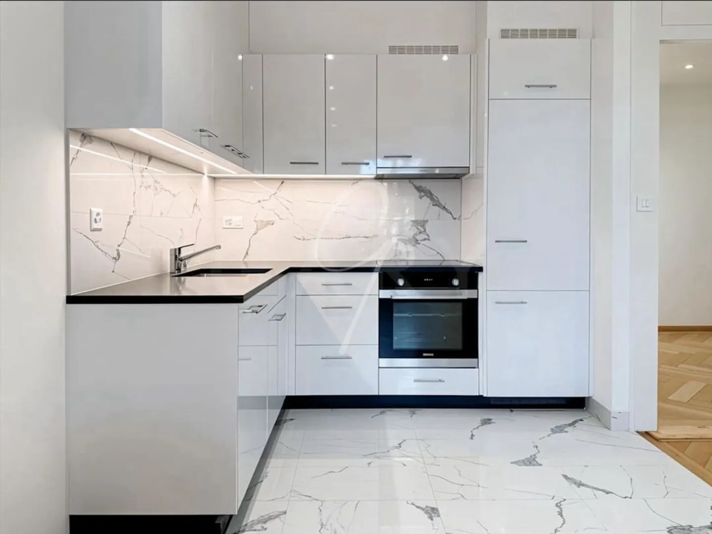 Appartamento 4 locali - Foto 3 di 6