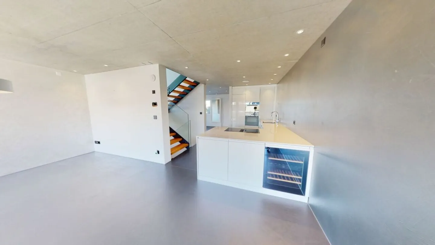 High-quality 6.5-room semi-detached house with cozy wellness garden - Photo 1 of 13