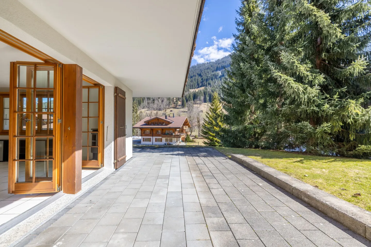 GARDEN RICHNESS AND MOUNTAIN NATURE AT YOUR DOORSTEP - Photo 13 of 13