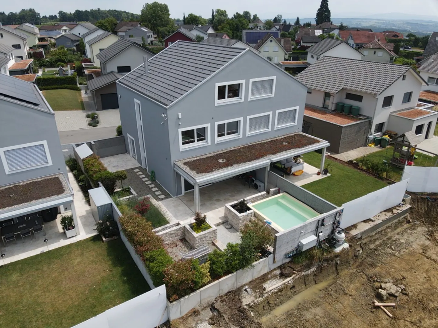 High-quality 6.5-room semi-detached house with cozy wellness garden - Photo 12 of 13