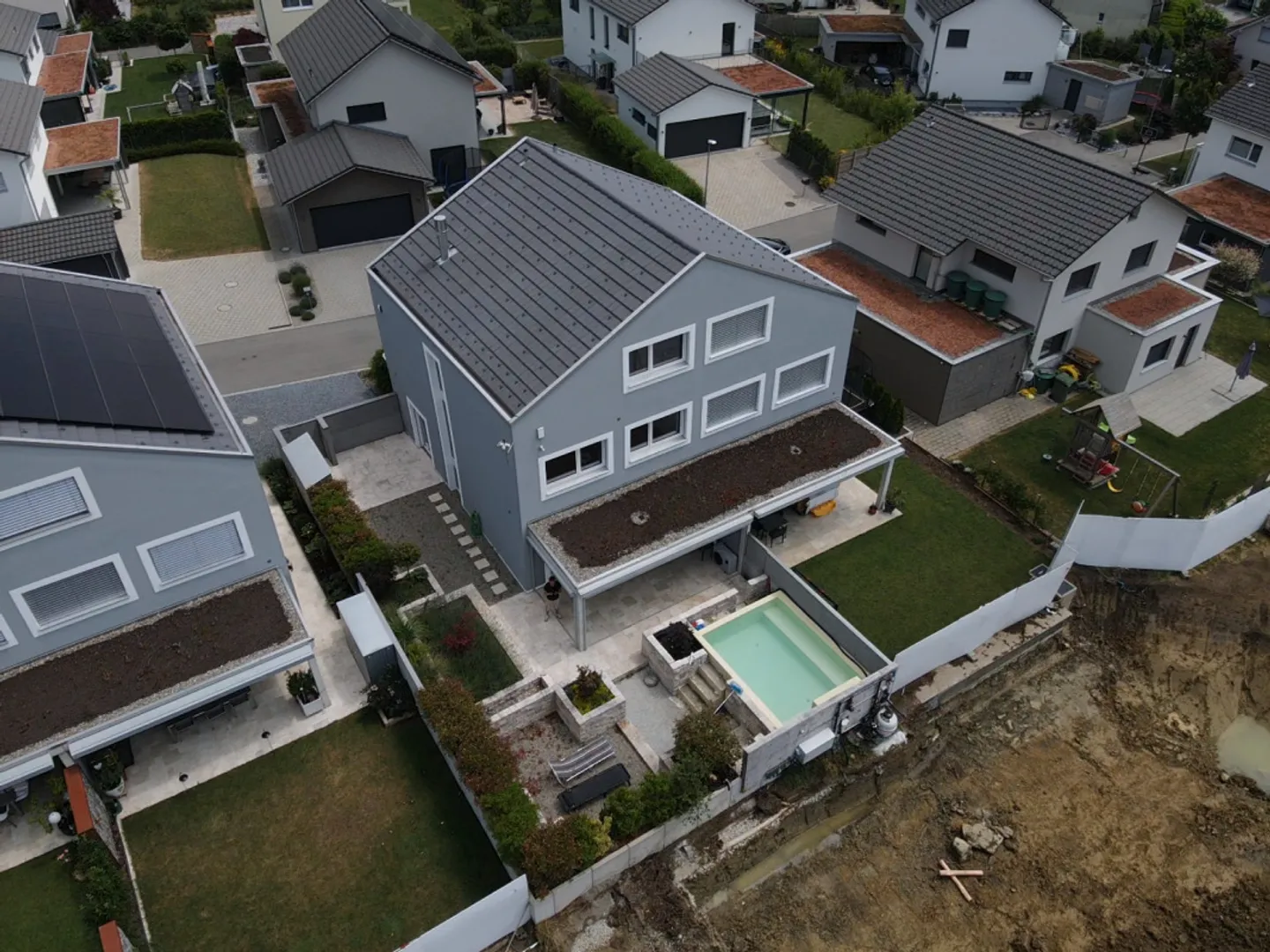 High-quality 6.5-room semi-detached house with cozy wellness garden - Photo 13 of 13