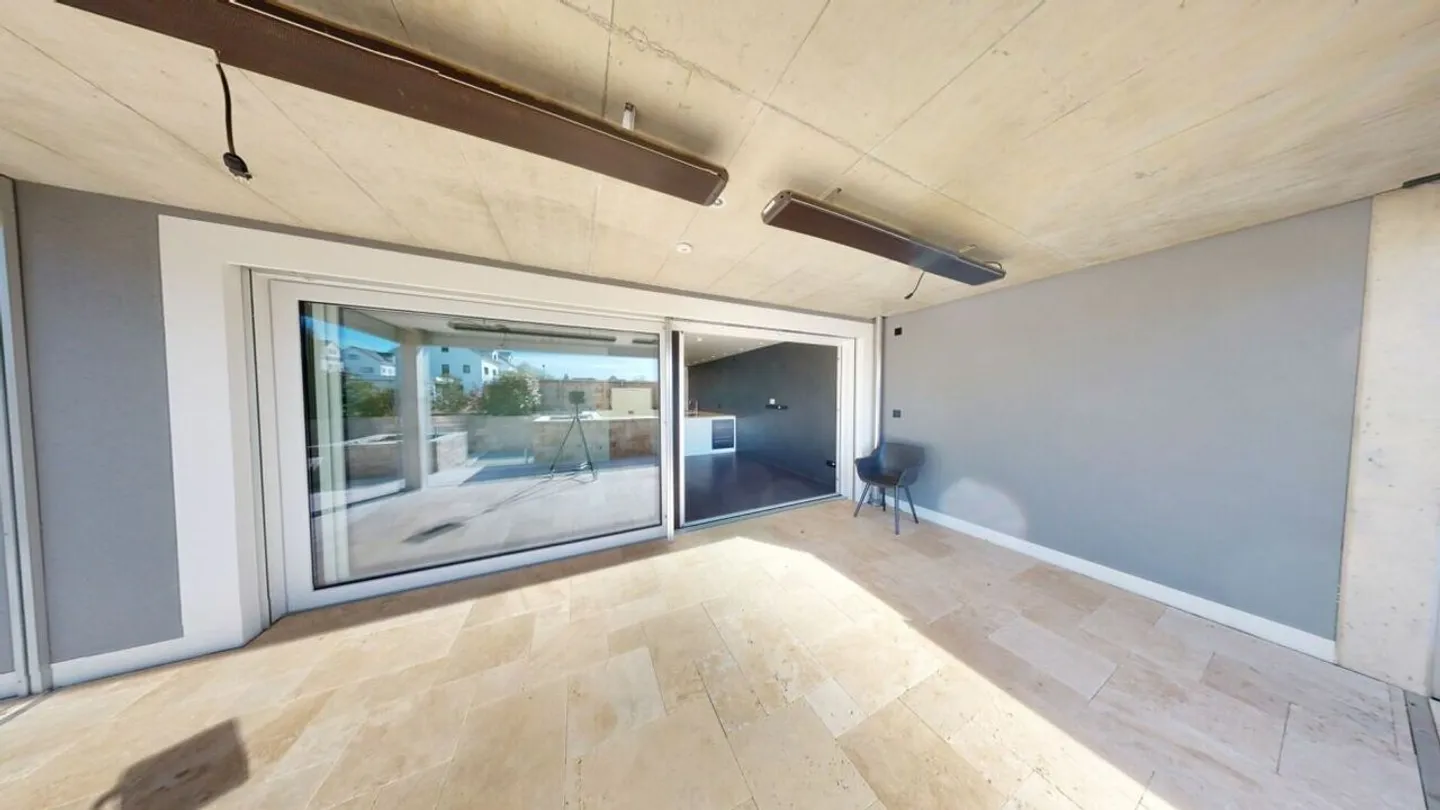 High-quality 6.5-room semi-detached house with cozy wellness garden - Photo 10 of 13