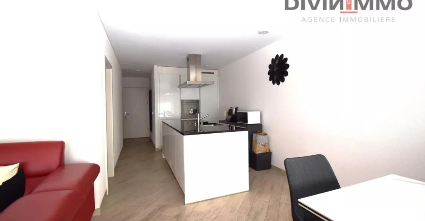 Schöne hochwertige Wohnung im Herzen des Dorfes mit zwei Garagen - Foto 5 von 12