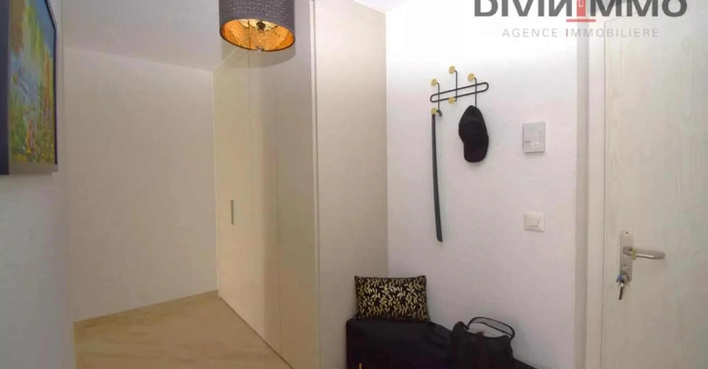 Schöne hochwertige Wohnung im Herzen des Dorfes mit zwei Garagen - Foto 7 von 12