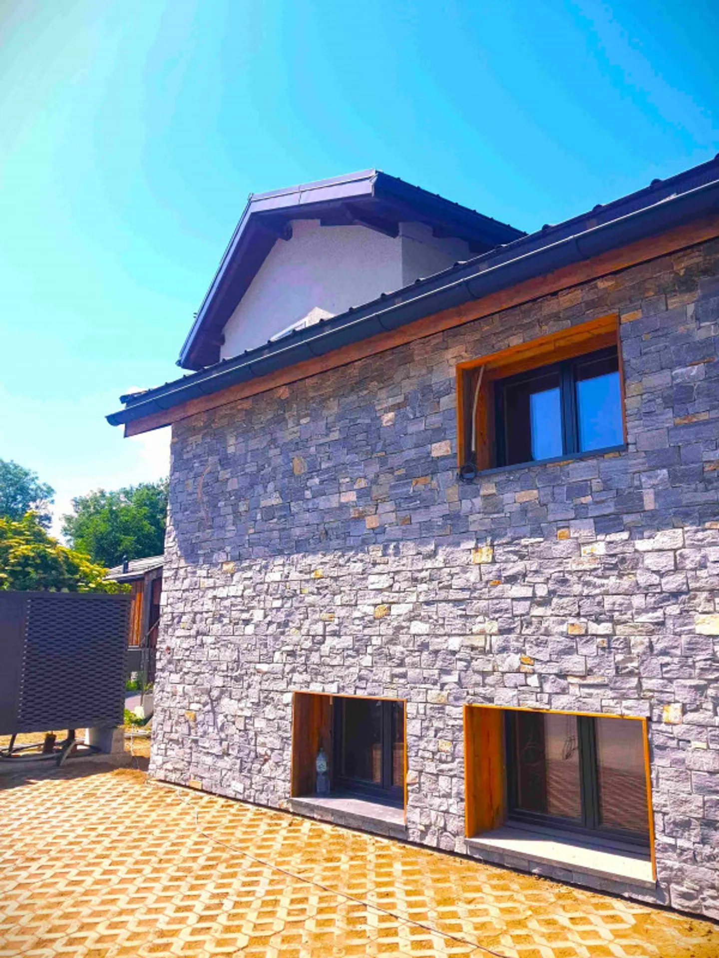 Ecological Charming House NEW with Garden, Parking Spaces and Beautiful View - Photo 1 of 13