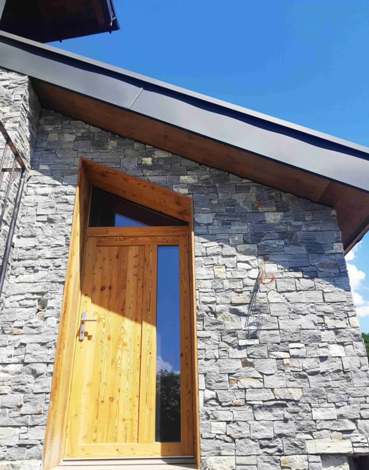 Ecological Charming House NEW with Garden, Parking Spaces and Beautiful View - Photo 3 of 13