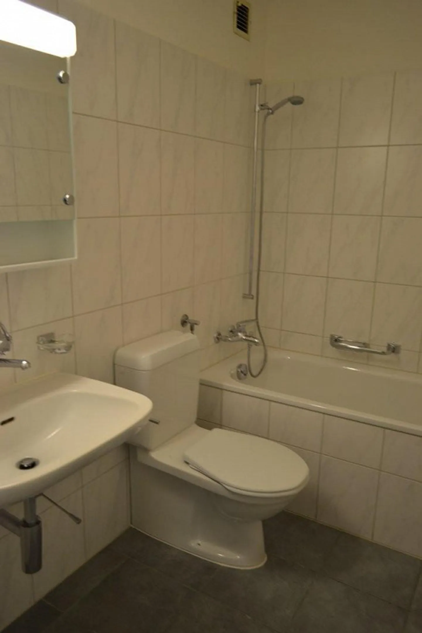 Appartement attrayant de 2 pièces avec balcon à Winterthur - Photo 5 sur 6