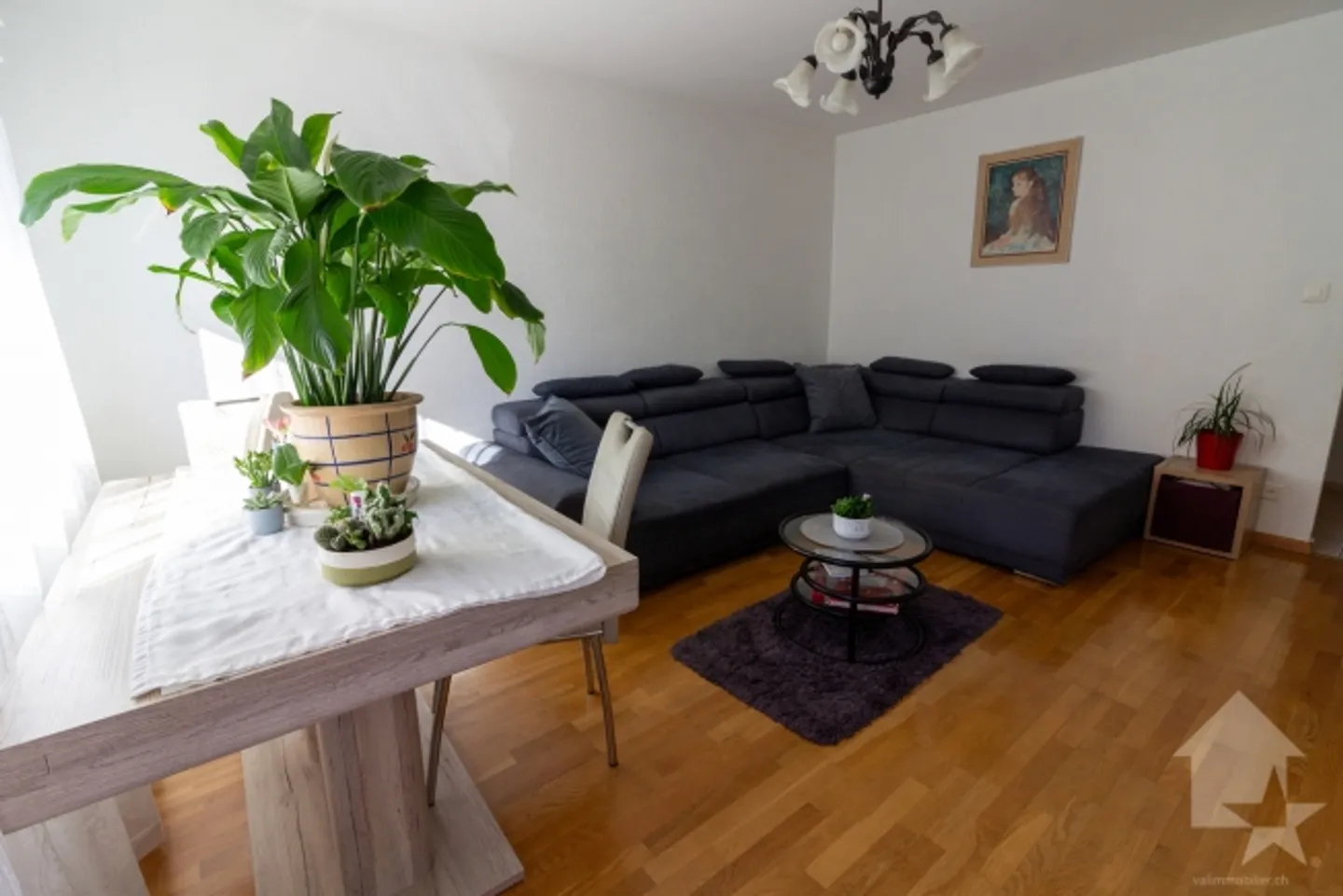 Nice 3.5-room apartment with 2 parking spaces - Photo 4 of 16