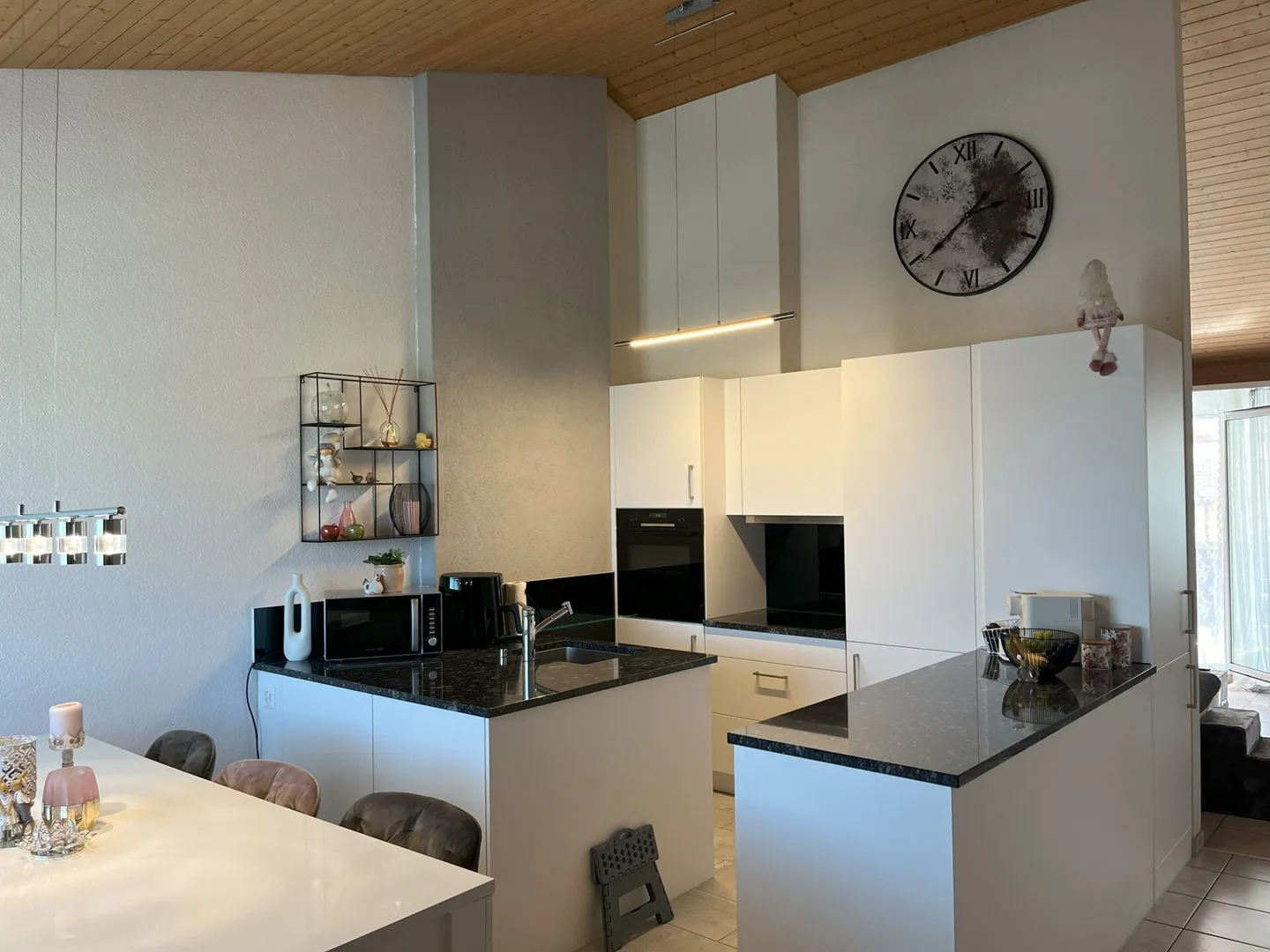 PERFETTO PER LE FAMIGLIE! Appartamento duplex di 4,5 locali 2° piano/sottotetto - Foto 4 di 5