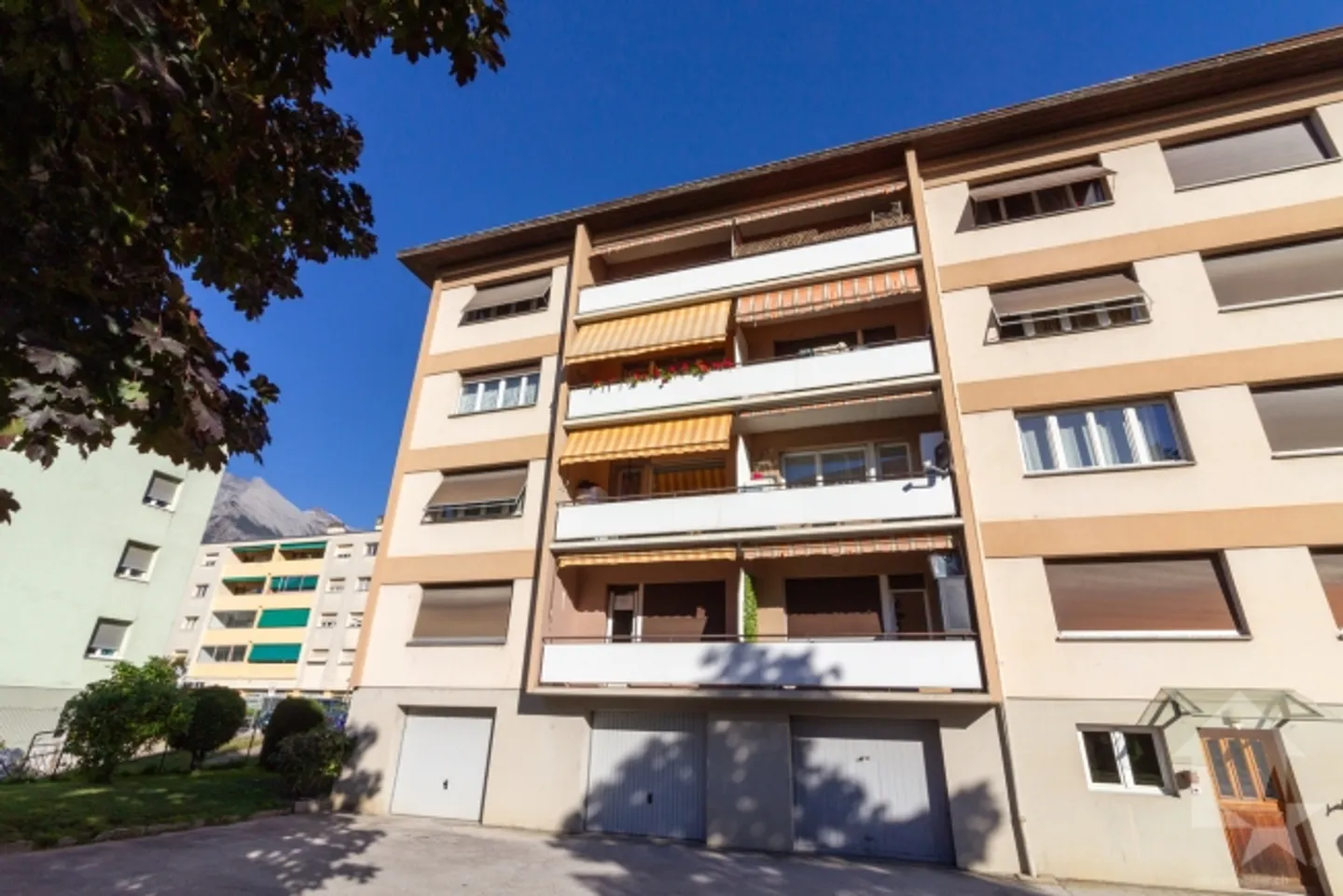 Nice 3.5-room apartment with 2 parking spaces - Photo 15 of 16