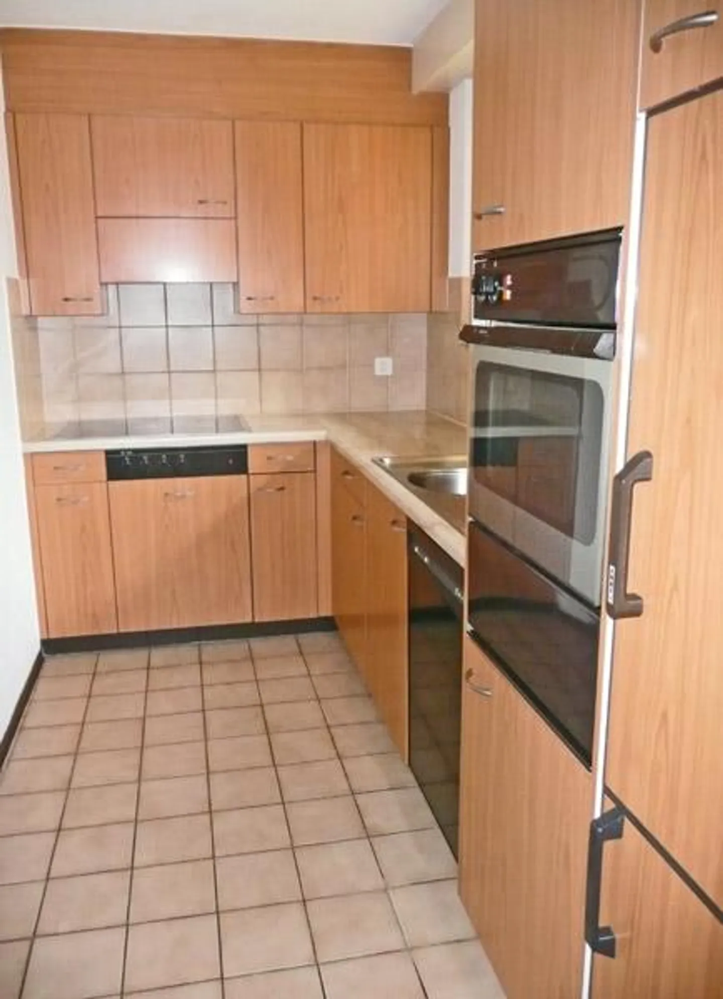 Grosszügige Familienwohnung mit Cheminée - Foto 3 von 5